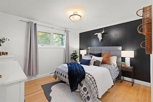 218 Morgan Crescent, Winnipeg, MB - Indoor Photo Showing Bedroom