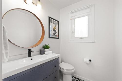 218 Morgan Crescent, Winnipeg, MB - Indoor Photo Showing Bathroom