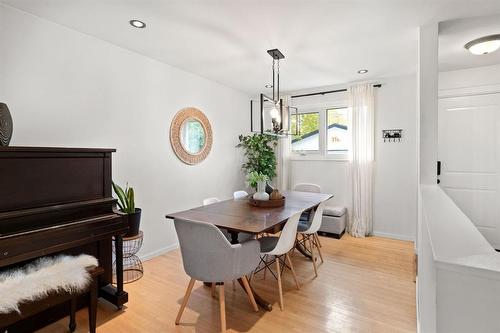 218 Morgan Crescent, Winnipeg, MB - Indoor Photo Showing Dining Room