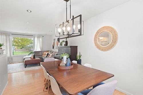 218 Morgan Crescent, Winnipeg, MB - Indoor Photo Showing Dining Room