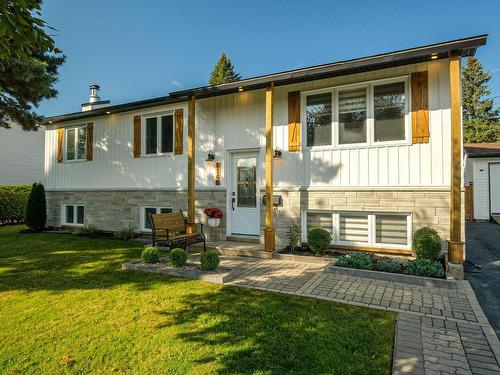 Exterior entrance - 1148 Rue Du Bosquet, Beloeil, QC - Outdoor With Facade