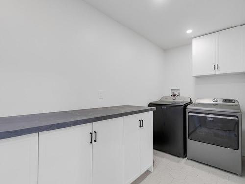 Salle de lavage - 837 Rue Émilie-Mondor, Terrebonne (Terrebonne), QC - Indoor Photo Showing Laundry Room