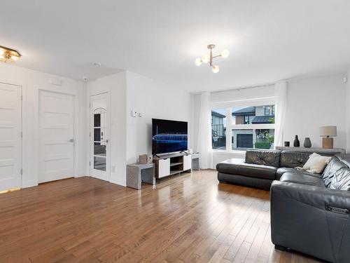 Salon - 837 Rue Émilie-Mondor, Terrebonne (Terrebonne), QC - Indoor Photo Showing Living Room