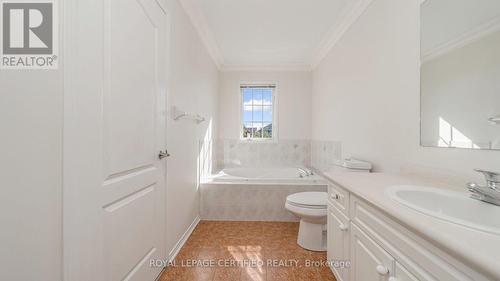 6 Hillsburgh Drive, Brampton, ON - Indoor Photo Showing Bathroom