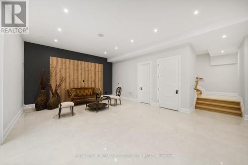 422 Hounslow Avenue, Toronto, ON - Indoor