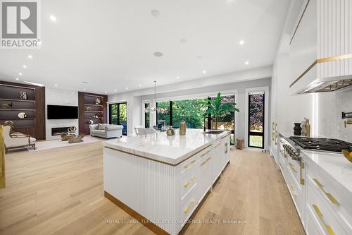 422 Hounslow Avenue, Toronto, ON - Indoor Photo Showing Kitchen With Upgraded Kitchen