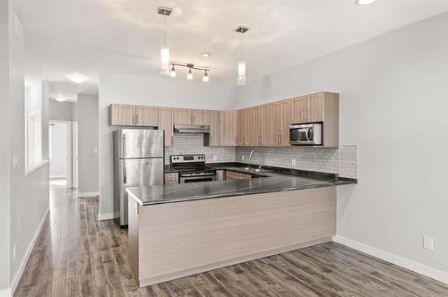 138 Lansdowne Avenue, Winnipeg, MB - Indoor Photo Showing Kitchen