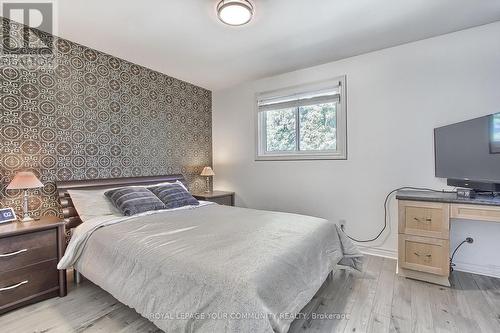 743 Greenfield Crescent, Newmarket, ON - Indoor Photo Showing Bedroom