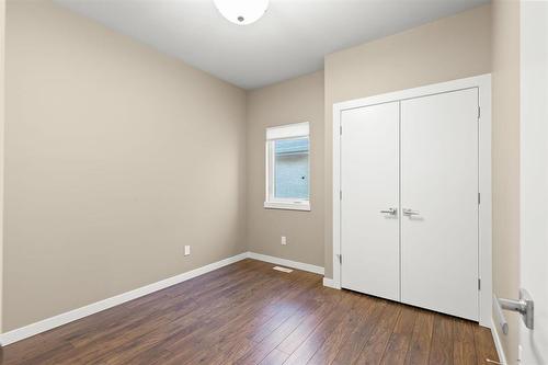 10 Sundog Drive, Winnipeg, MB - Indoor Photo Showing Other Room