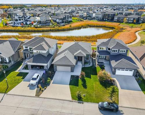 10 Sundog Drive, Winnipeg, MB - Outdoor With Facade