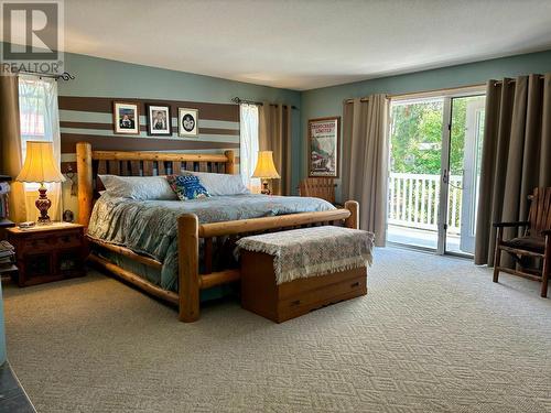 254 305Th Avenue, Kimberley, BC - Indoor Photo Showing Bedroom