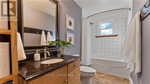 71 Garden Crescent, Brant, ON - Indoor Photo Showing Bathroom