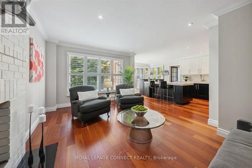 1214 Abbey Road, Pickering, ON - Indoor Photo Showing Living Room