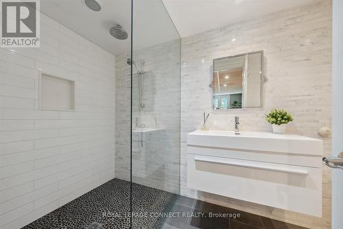 1214 Abbey Road, Pickering, ON - Indoor Photo Showing Bathroom