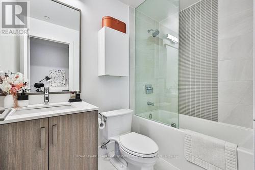 Gr36 - 1575 Lakeshore Road W, Mississauga, ON - Indoor Photo Showing Bathroom