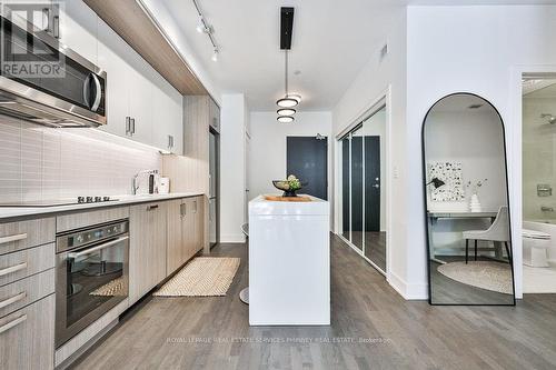 Gr36 - 1575 Lakeshore Road W, Mississauga, ON - Indoor Photo Showing Kitchen