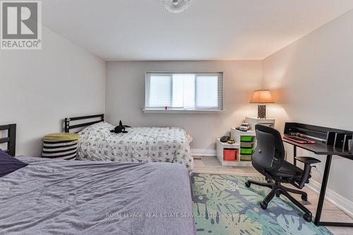 1316 Playford Road, Mississauga, ON - Indoor Photo Showing Bedroom