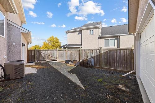 39 Treasure Cove, Winnipeg, MB - Outdoor With Exterior