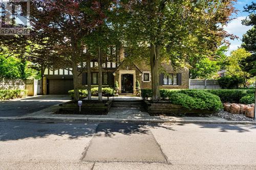 23 Dewbourne Avenue, Toronto, ON - Outdoor