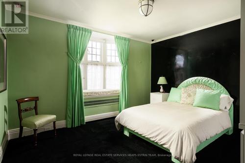 23 Dewbourne Avenue, Toronto, ON - Indoor Photo Showing Bedroom