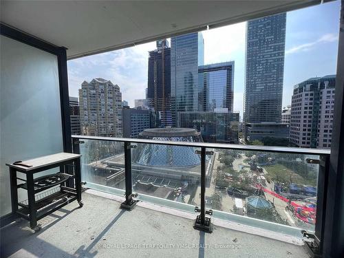 1005-224 King St W, Toronto, ON - Outdoor With Balcony