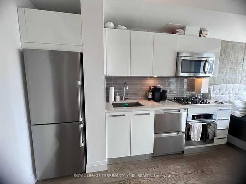 1005-224 King St W, Toronto, ON - Indoor Photo Showing Kitchen With Stainless Steel Kitchen With Upgraded Kitchen