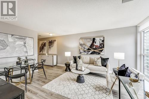 821 - 19 Singer Court, Toronto, ON - Indoor Photo Showing Living Room