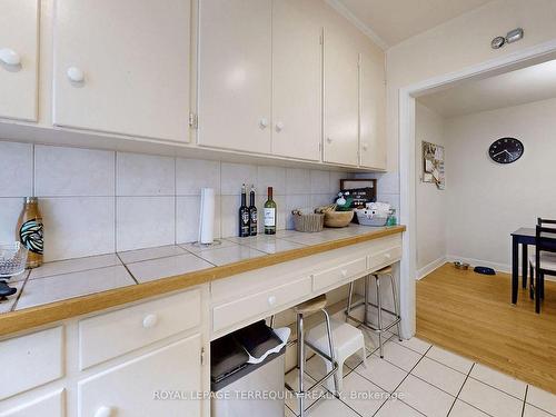 29 Love Cres, Toronto, ON - Indoor Photo Showing Kitchen