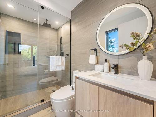 116 Presley Ave, Toronto, ON - Indoor Photo Showing Bathroom