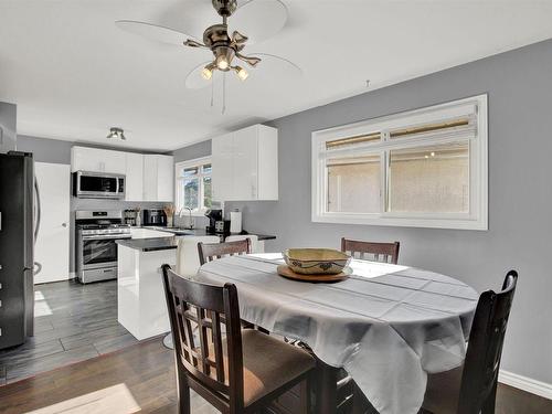 430 Westbury Crescent, Thunder Bay, ON - Indoor Photo Showing Dining Room