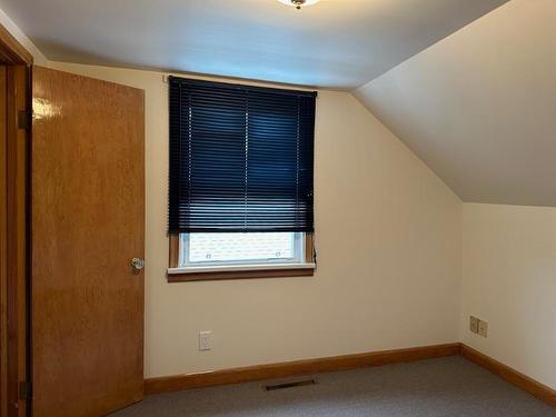 272 Frederica Street W, Thunder Bay, ON - Indoor Photo Showing Other Room