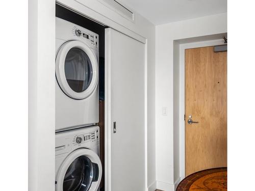 808-838 Broughton St, Victoria, BC - Indoor Photo Showing Laundry Room