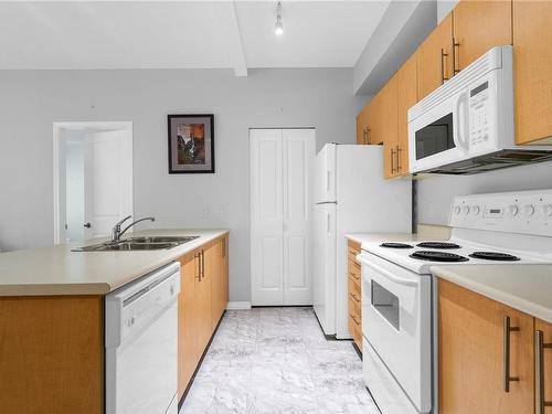 212-1550 Church Ave, Saanich, BC - Indoor Photo Showing Kitchen With Double Sink