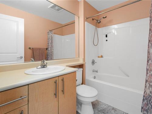 212-1550 Church Ave, Saanich, BC - Indoor Photo Showing Bathroom