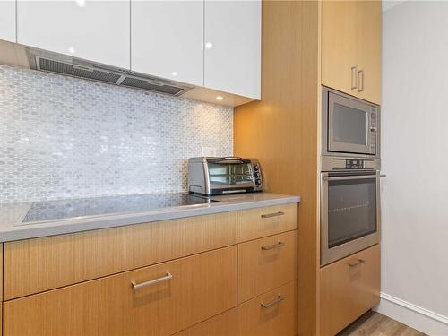 809-838 Broughton St, Victoria, BC - Indoor Photo Showing Kitchen