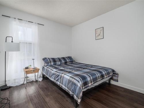 205B-6231 Blueback Rd, Nanaimo, BC - Indoor Photo Showing Bedroom