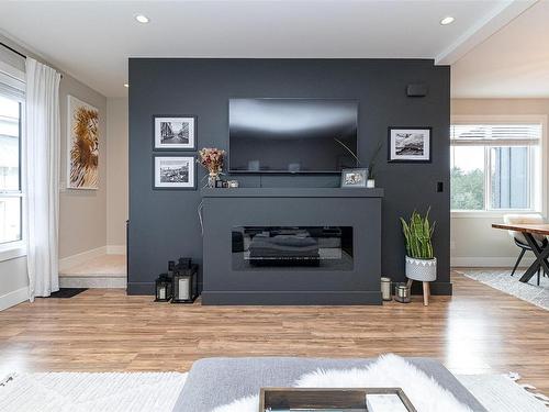 2168 Mountain Heights Dr, Sooke, BC - Indoor Photo Showing Living Room With Fireplace