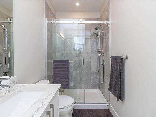 2168 Mountain Heights Dr, Sooke, BC - Indoor Photo Showing Bathroom