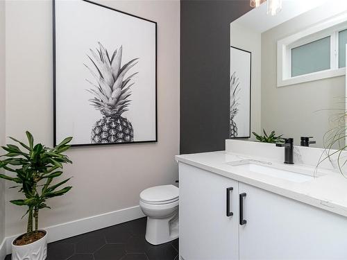 2168 Mountain Heights Dr, Sooke, BC - Indoor Photo Showing Bathroom