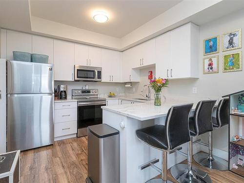 2168 Mountain Heights Dr, Sooke, BC - Indoor Photo Showing Kitchen