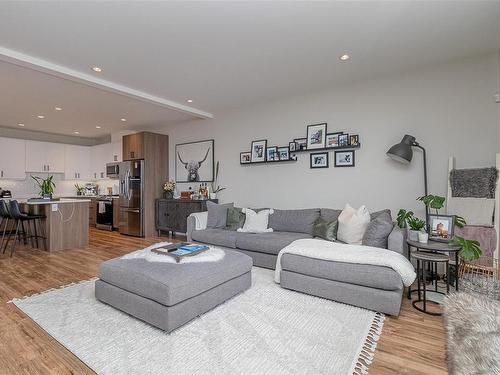 2168 Mountain Heights Dr, Sooke, BC - Indoor Photo Showing Living Room