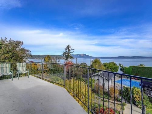 2467 Mill Bay Rd, Mill Bay, BC 