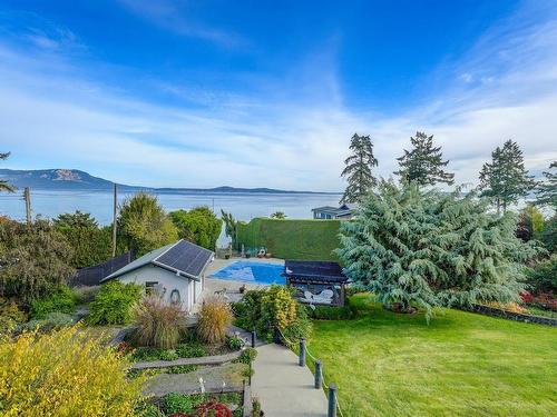 2467 Mill Bay Rd, Mill Bay, BC 