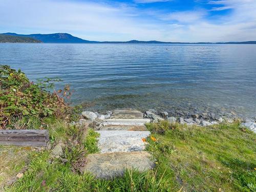 2467 Mill Bay Rd, Mill Bay, BC 