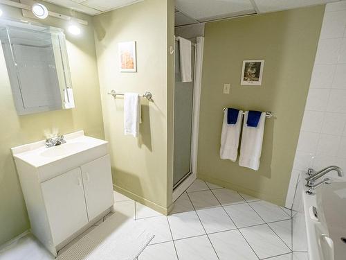 Bathroom - 188 Ch. Allard, Coaticook, QC - Indoor Photo Showing Bathroom