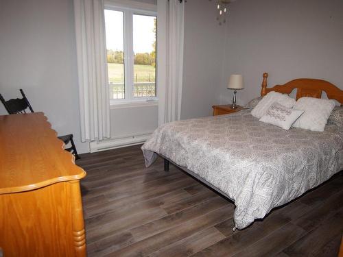 Master bedroom - 28 1Re Rue Bastien, Saint-Alphonse-Rodriguez, QC - Indoor Photo Showing Bedroom