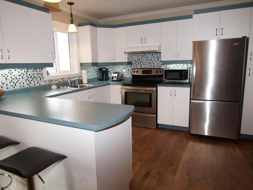 Kitchen - 28 1Re Rue Bastien, Saint-Alphonse-Rodriguez, QC - Indoor Photo Showing Kitchen