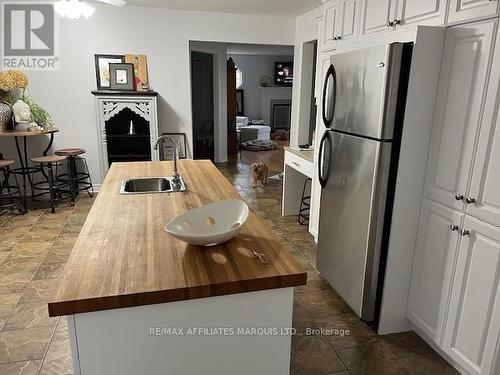 20449 Lakeview Drive, South Glengarry, ON - Indoor Photo Showing Kitchen