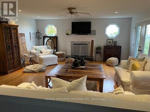 20449 Lakeview Drive, South Glengarry, ON - Indoor Photo Showing Living Room With Fireplace