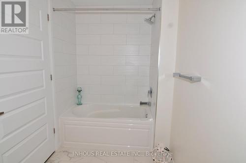 633 - 1105 Leger Way, Milton, ON - Indoor Photo Showing Bathroom